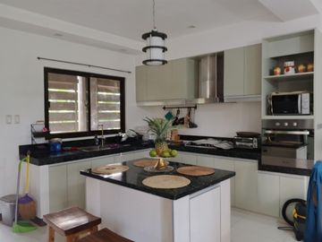 House with POOL in Tagaytay Country Homes 1 for SALE for 17M! RENT for 60k per month