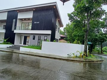 House with POOL in Buenavista Hills 1 Tagaytay for SALE for 25M! for RENT 70k per month