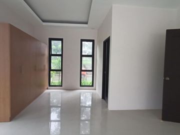 House with POOL in Buenavista Hills 1 Tagaytay for SALE for 25M! for RENT 70k per month