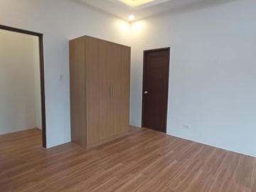 House with POOL in Buenavista Hills 1 Tagaytay for SALE for 25M! for RENT 70k per month