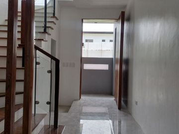 3-Storey House and Lot For Sale w/ 5 Bedroom and 3 Carport in Greenwoods Village Cainta-JV2