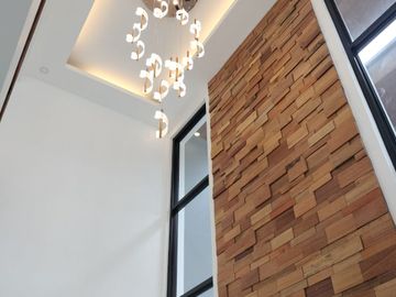 3-Storey House and Lot For Sale w/ 5 Bedroom and 3 Carport in Greenwoods Village Cainta-JV2