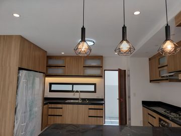 3-Storey House and Lot For Sale w/ 5 Bedroom and 3 Carport in Greenwoods Village Cainta-JV2