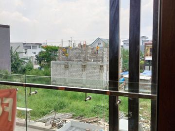 3-Storey Single Detached House w/ 6 Bedroom For Sale Located in Greenwoods Village Cainta-JV2