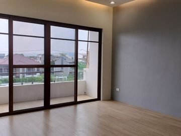 3-Storey Single Detached House w/ 6 Bedroom For Sale Located in Greenwoods Village Cainta-JV2