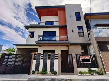 Townhouse For Sale in Pasig City-MC