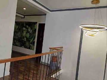 4BEDROOM COZY & STYLISH HOUSE WITH DIPPING POOL IN TAGAYTAY FOR SALE