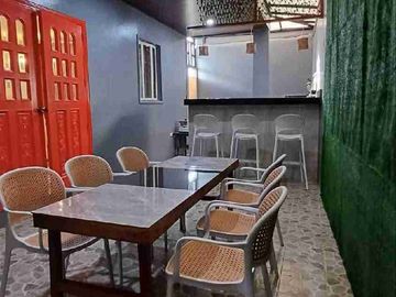 4BEDROOM COZY & STYLISH HOUSE WITH DIPPING POOL IN TAGAYTAY FOR SALE