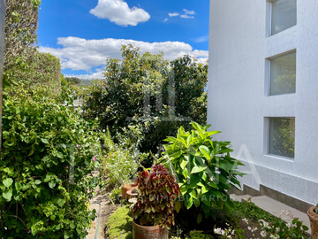 CASA EN VENTA EN CUMBAYÁ