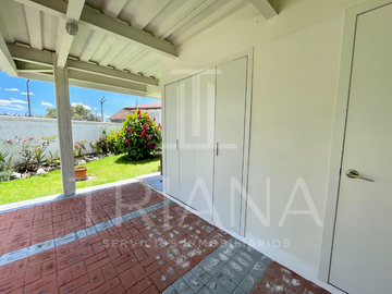 CASA EN VENTA EN CUMBAYÁ