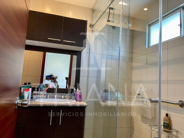 CASA EN VENTA EN CUMBAYÁ