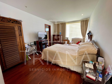 CASA EN VENTA EN CUMBAYÁ