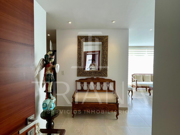 CASA EN VENTA EN CUMBAYÁ