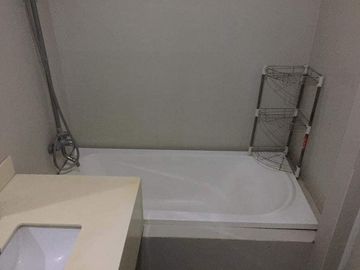 Condominium Unit for Sale (40sqm) in Queensland Manor Cebu City near Ayala Malll