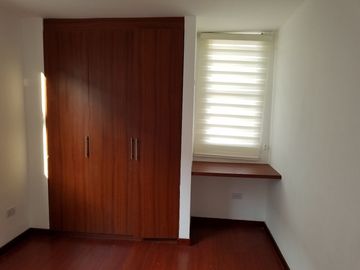 EN VENTA CASA CUMBAYA LUMBISI 170M2 $181500 VISTA ATICO ADICIONAL