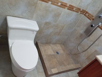 EN VENTA CASA CUMBAYA LUMBISI 170M2 $181500 VISTA ATICO ADICIONAL