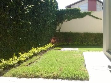 EN VENTA CASA CUMBAYA LUMBISI 170M2 $181500 VISTA ATICO ADICIONAL