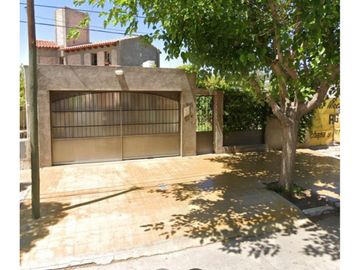 VENTA DE HERMOSA CASA EN CAPITAL - APTA CREDITO HIPOTECARIO