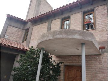VENTA DE HERMOSA CASA EN CAPITAL - APTA CREDITO HIPOTECARIO