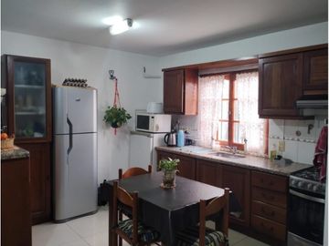 VENTA DE HERMOSA CASA EN CAPITAL - APTA CREDITO HIPOTECARIO