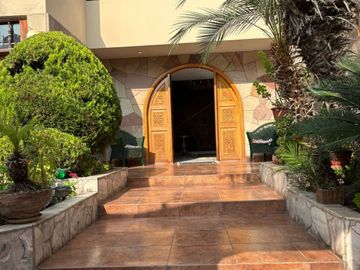 ATRACTIVA Y ESPACIOSA CASA EN SAN BORJA,
