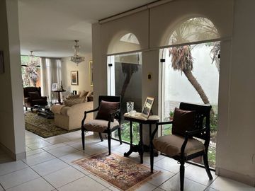 ATRACTIVA Y ESPACIOSA CASA EN SAN BORJA,