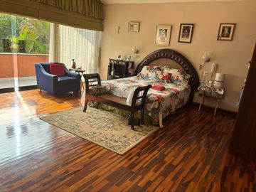 ATRACTIVA Y ESPACIOSA CASA EN SAN BORJA,