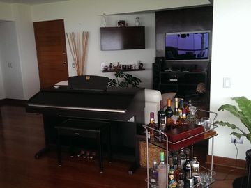 VENTA HERMOSO DPTO.MALECON DE MIRAFLORES VISTA AL MAR