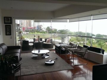 VENTA HERMOSO DPTO.MALECON DE MIRAFLORES VISTA AL MAR