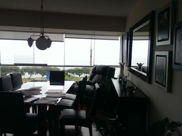 VENTA HERMOSO DPTO.MALECON DE MIRAFLORES VISTA AL MAR