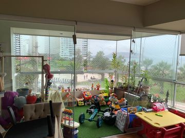 VENTA HERMOSO DPTO.MALECON DE MIRAFLORES VISTA AL MAR