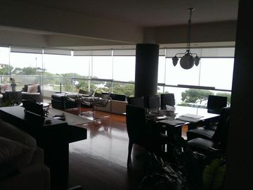 VENTA HERMOSO DPTO.MALECON DE MIRAFLORES VISTA AL MAR