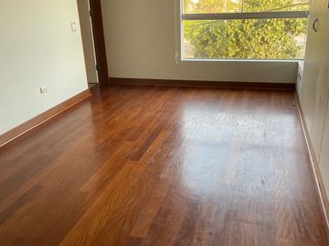 VENTA HERMOSO DPTO.MALECON DE MIRAFLORES VISTA AL MAR
