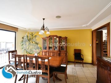 Yanuncay, Venta de Casa Rentera de Dos Apartamentos