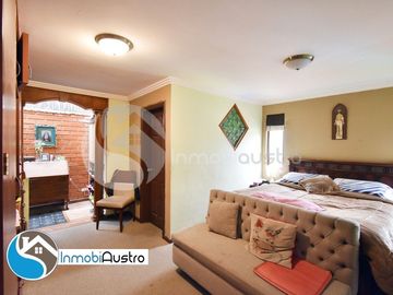 Yanuncay, Venta de Casa Rentera de Dos Apartamentos