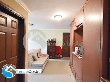 Yanuncay, Venta de Casa Rentera de Dos Apartamentos