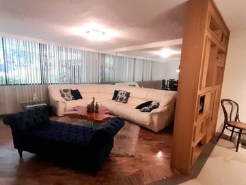 ¡Venta de amplio departamento en piso bajo – González Suárez! Área: 157 m² | Precio: $159.000