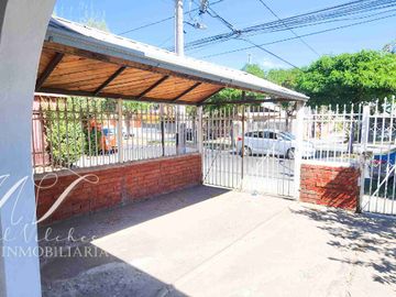 Amplia casa en venta