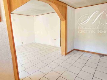 Amplia casa en venta