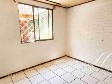 Amplia casa en venta