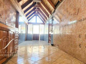 Amplia casa en venta