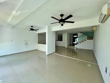Casa en venta en Privada en Santa Gertrudis Copo en Mérida Yucatán