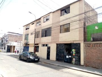 VENDO CASA COMO TERRENO IDEAL PARA INVERSIÓN - SAN JUAN DE MIRAFLORES