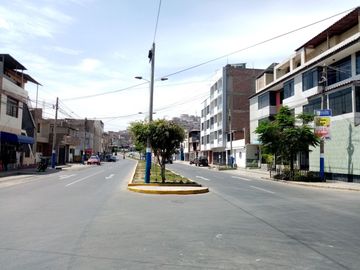 VENDO CASA COMO TERRENO IDEAL PARA INVERSIÓN - SAN JUAN DE MIRAFLORES