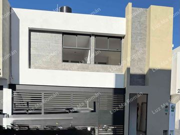 PREVENTA CASA   EN FRACC VILLA MAGNA! SE VENDEN TOTALMENTE TERMINADA