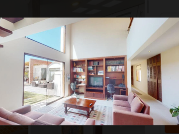 VENDO CASA PREMIUM en Challapampa - 747m2 - 4 Dorm.