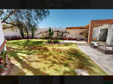 VENDO CASA PREMIUM en Challapampa - 747m2 - 4 Dorm.