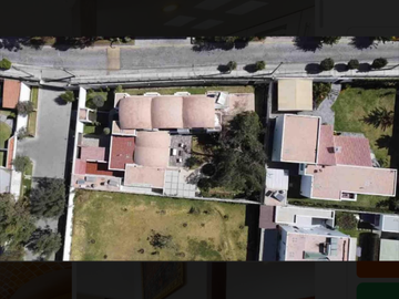 VENDO CASA PREMIUM en Challapampa - 747m2 - 4 Dorm.