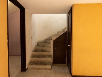 VENTA DE CASA COLONIA ROJO GOMEZ A UN COSTADO DE LA PREPA 3