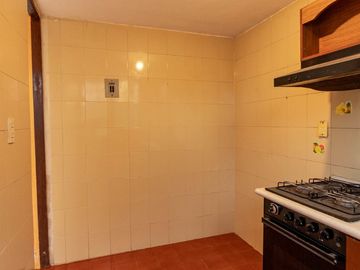 VENTA DE CASA COLONIA ROJO GOMEZ A UN COSTADO DE LA PREPA 3
